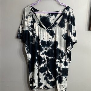 Torrid Monochrome Tie-Dye Short Sleeve Tee